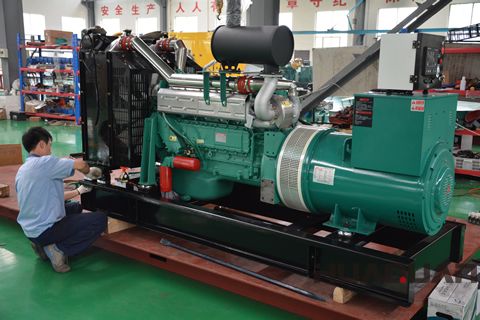 為了發電機組成功發出，華全的她真是拼了