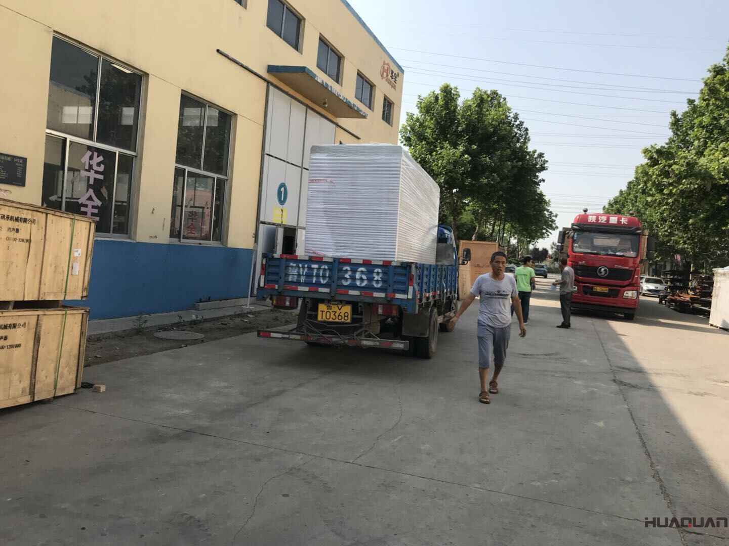 一臺400kw立柜自啟動柴油發(fā)電機組于8月31日順利發(fā)往陜西省