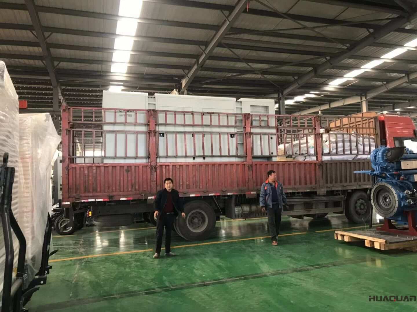 天氣逐漸變冷，但是華全發電機組的銷量卻沒有變冷，內蒙古的馬先生于10月31日在華全動力采購了一臺1000kw立柜自啟動柴油發電機組