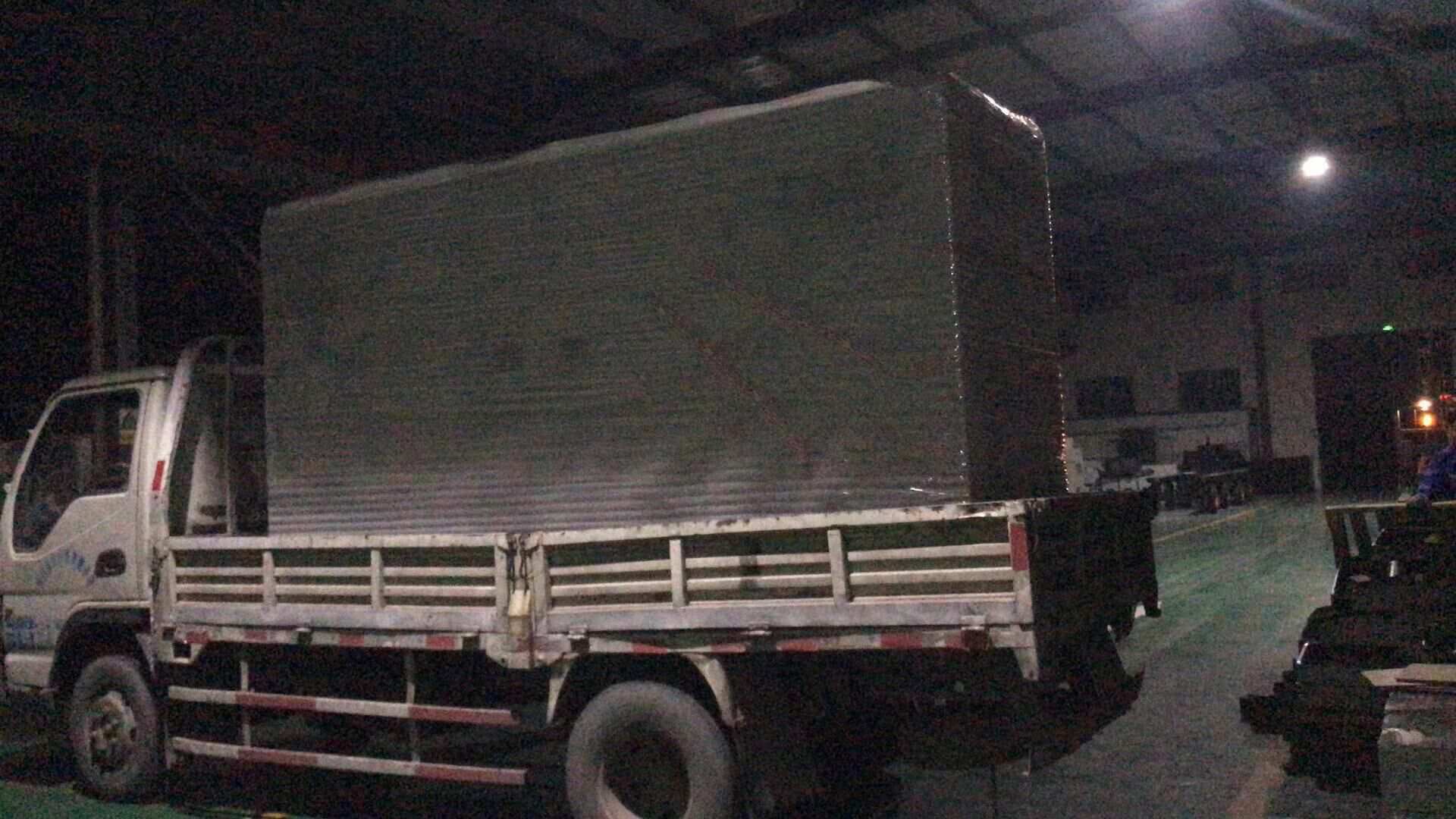 12月22日，皮先生從華全動(dòng)力采購(gòu)的100kw靜音箱柴油發(fā)電機(jī)組順利發(fā)往湖北省