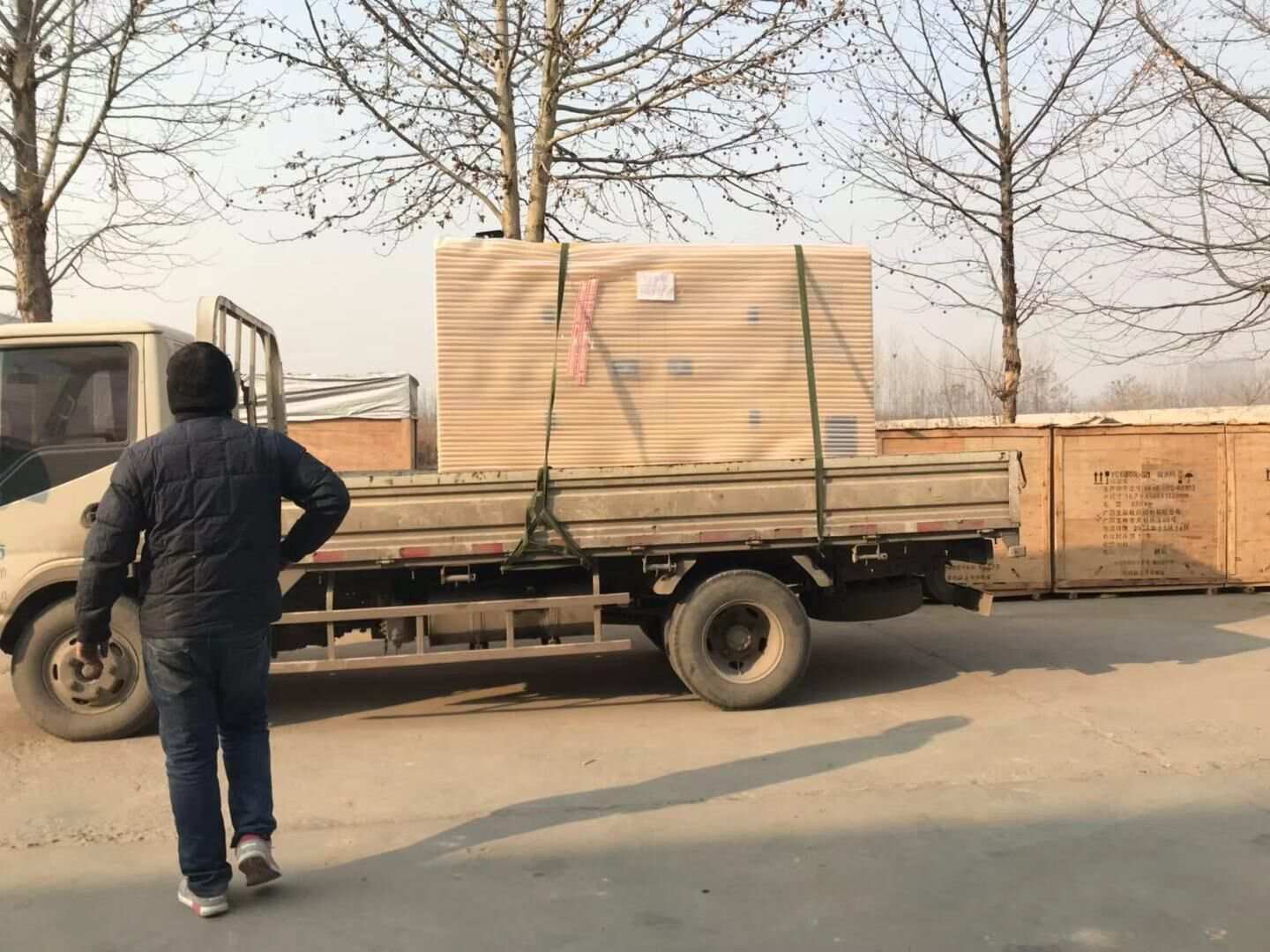 1月16日，北京馬先生從華全動力采購的24kw靜音型柴油發(fā)電機(jī)組已順利發(fā)往目的地