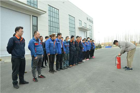 華全公司邀請專家開展“強化意識、筑牢防線”安全生產(chǎn)專項培訓(xùn)！