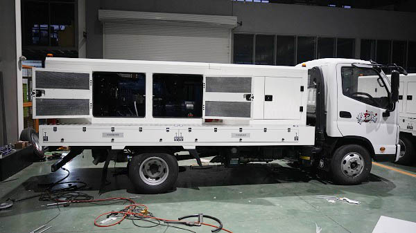 公司順利完成兩臺(tái)應(yīng)急電源車(chē)的發(fā)貨任務(wù)